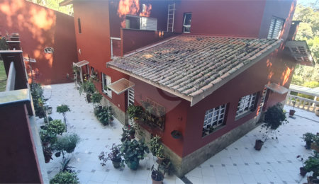 Casa à venda com 3 suítes no condomínio Parque Imperial da Cantareira, Mairiporã - SP