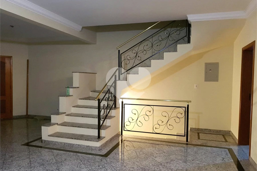 Casa à venda com 4 quartos, sendo 2 suítes, no condomínio Alpes da Cantareira, Mairiporã - SP