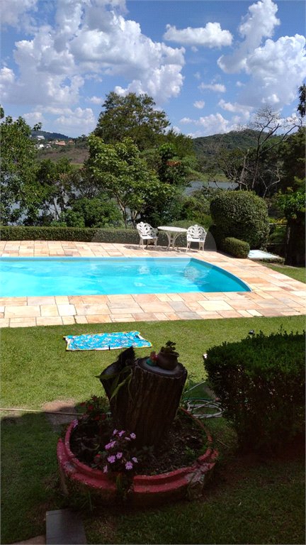 Casa à venda com 7 quartos, sendo 6 suítes, em Caceia, Mairiporã, SP