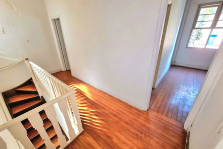 Casa com 3 dormitórios à venda, 119 m² por R$ 689.000,00 - Pompéia - Santos/SP