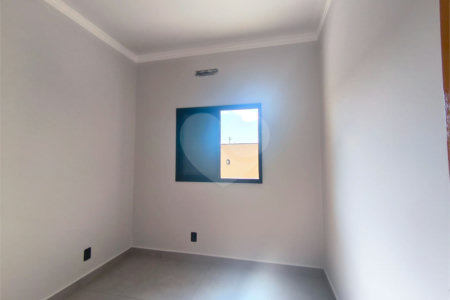 Casa à venda com 3 quartos, sendo 2 suítes, no condomínio Tivolli, Itapetininga - SP