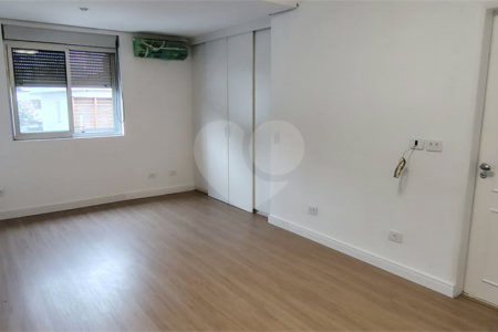 Casa de Vila à venda com 3 quartos, sendo 2 suítes, em Santo Amaro, São Paulo, SP