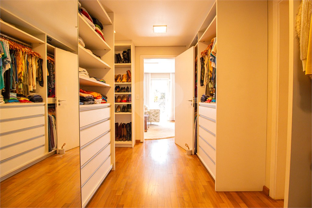 Casa à venda com 4 suítes no condomínio Le Quartier Du Marais, São Paulo - SP
