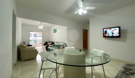 Apartamento à venda com 2 quartos, sendo 1 suíte, em Guilhermina, Praia Grande, SP