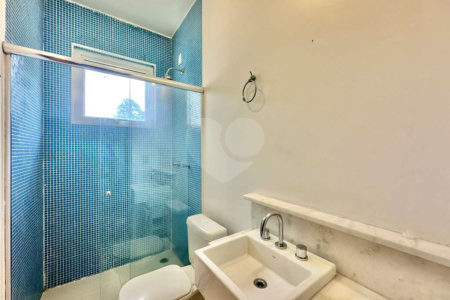 Casa à venda com 4 suítes no condomínio Recanto Impla, Carapicuíba - SP