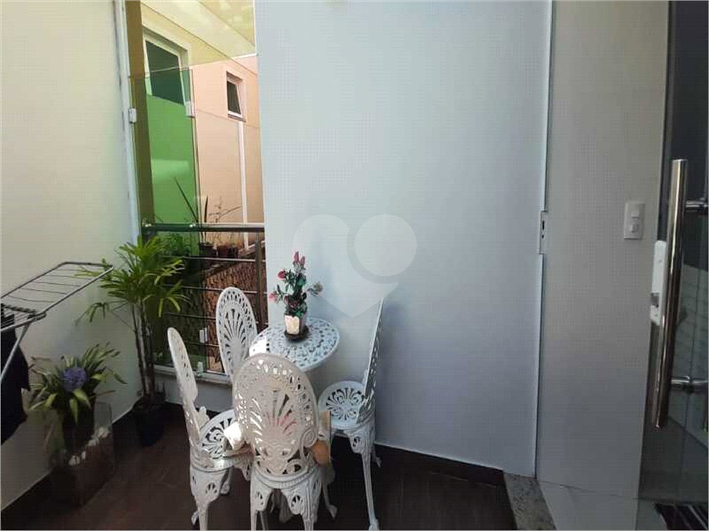 Casa à venda com 4 quartos, sendo 2 suítes, no condomínio Florada da Serra, São Paulo - SP