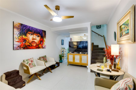 Casa à venda com 3 quartos, sendo 1 suíte,  no condomínio Village Bahamas, São Paulo - SP