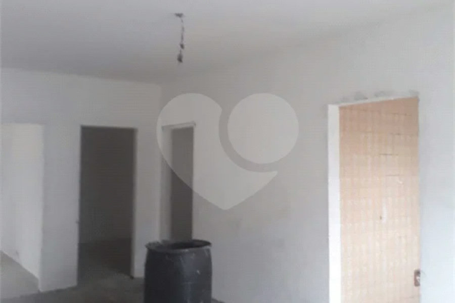 Sobrado à venda ou para alugar com 3 quartos em Vila Carrão, São Paulo, SP