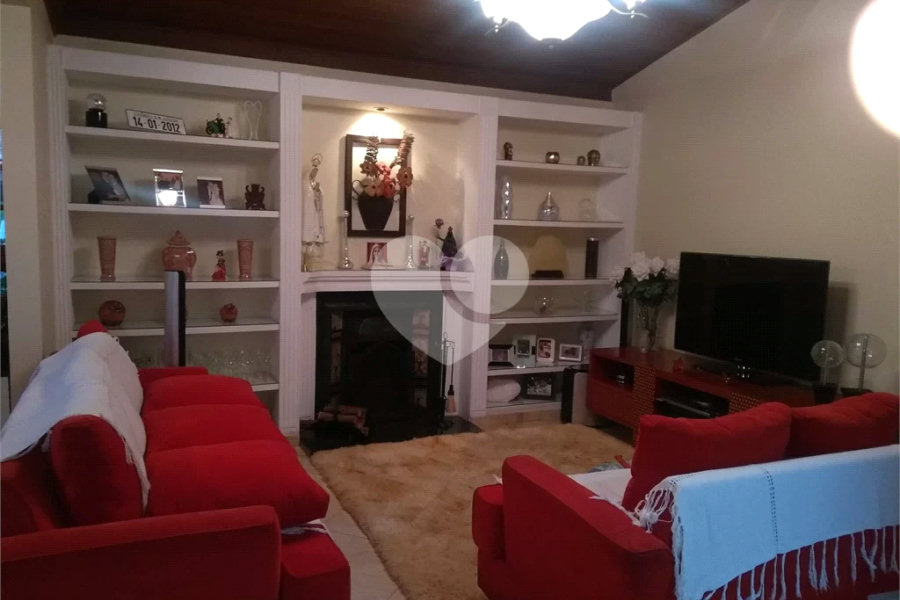 Casa à venda com 3 quartos, sendo 1 suíte, em Roseira, Mairiporã, SP