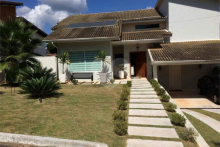 Casa à venda com 3 suítes no condomínio Residencial Jardim Paulista I, Vinhedo - SP