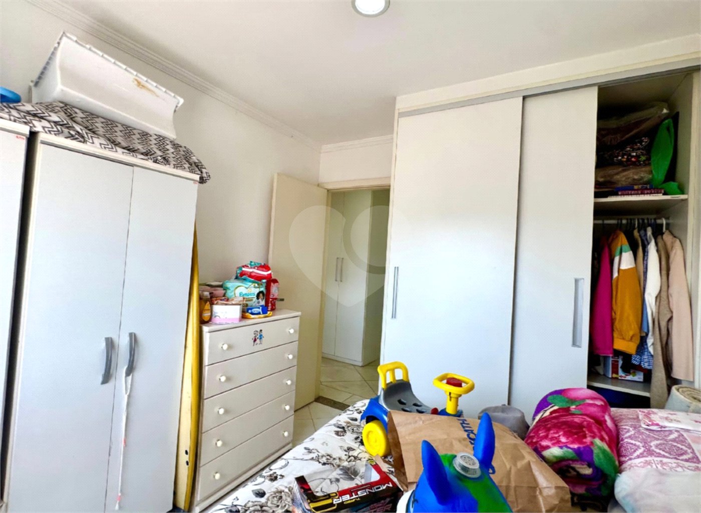 Apartamento à venda com 3 quartos, sendo 1 suíte, em Vila Galvão, Guarulhos, SP