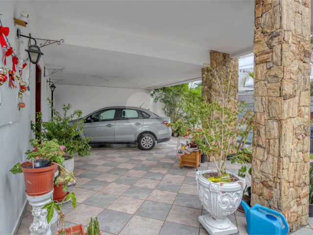 Casa de Vila à venda com 4 quartos, sendo 2 suítes,  em Granja Julieta, São Paulo, SP