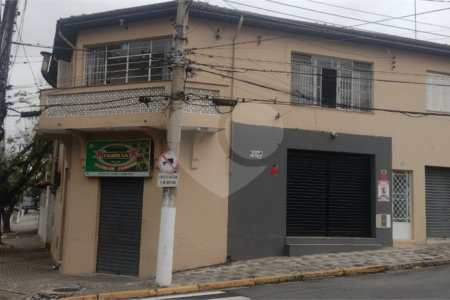 Sobrado à venda com 4 quartos em Calmon Viana, Poá, SP