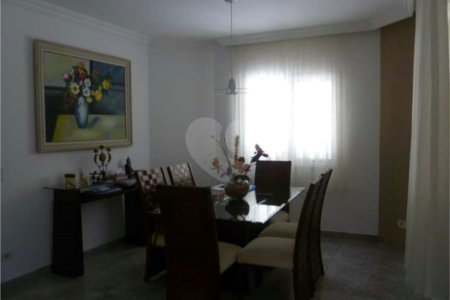Casa à venda com 3 quartos, sendo 1 suíte, no condomínio Vivenda das Vinhas, Vinhedo - SP