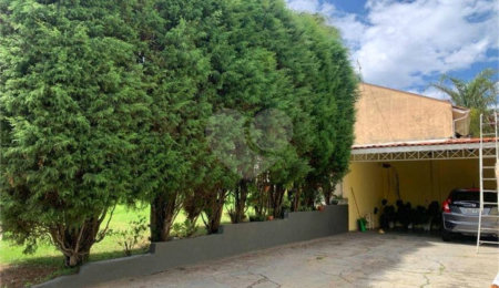 Casa à venda com 3 quartos no condomínio Recanto Florido, Vinhedo - SP