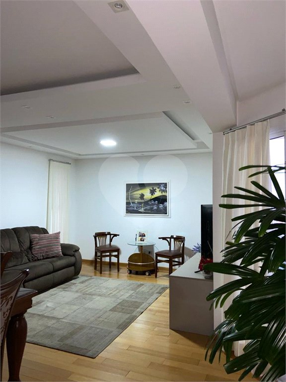Apartamento à venda com 3 suítes em Vila Bastos, Santo André, SP