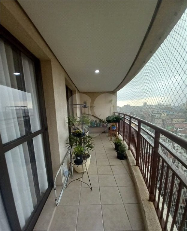 Apartamento à venda com 3 suítes em Santa Teresinha, São Paulo, SP