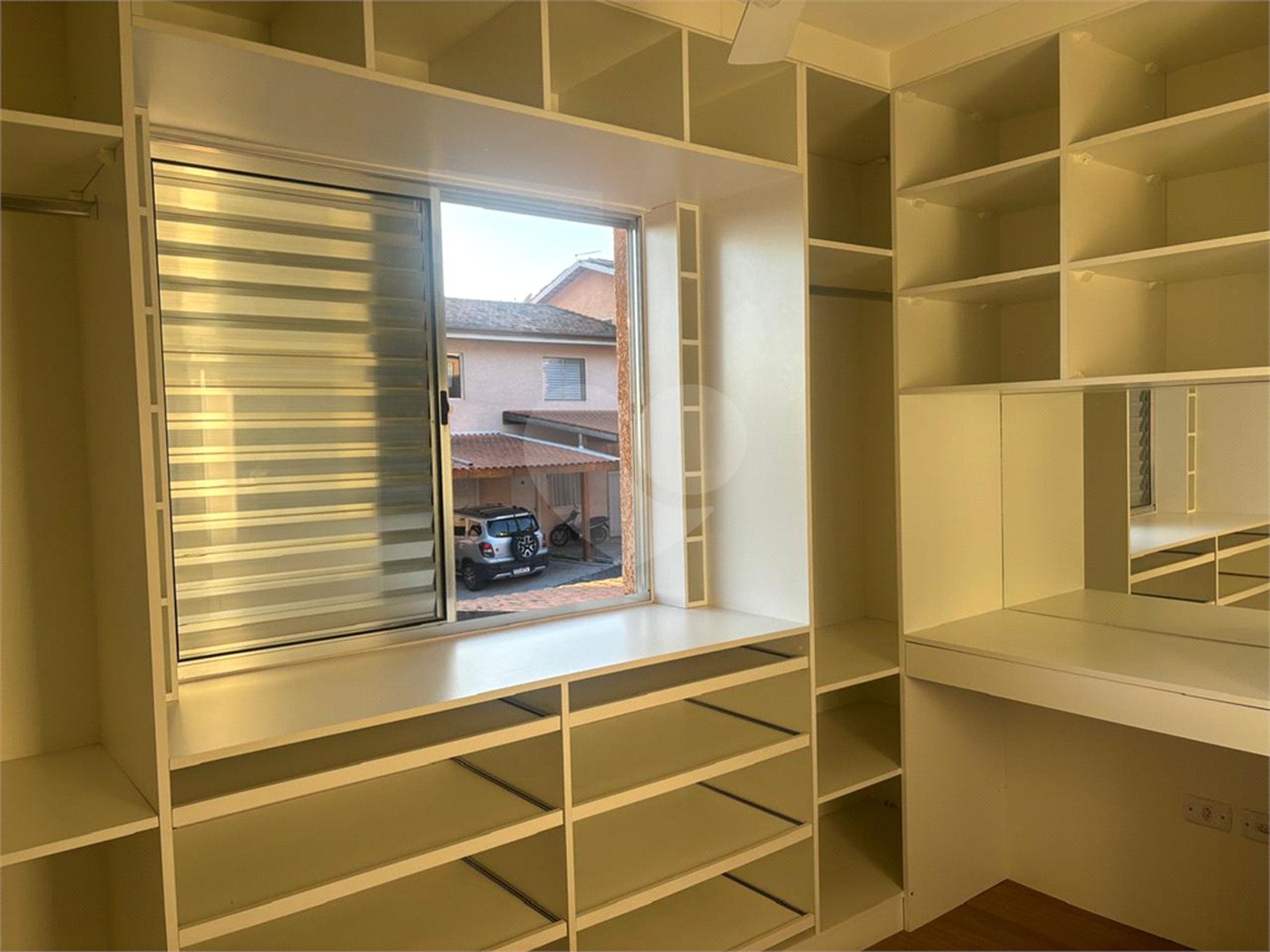 Casa à venda com 2 quartos no condomínio Altos do Boa Vista, São Roque - SP