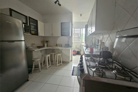 Cobertura à venda com 3 quartos, sendo 1 suíte,  no Centro, Cabo Frio, RJ