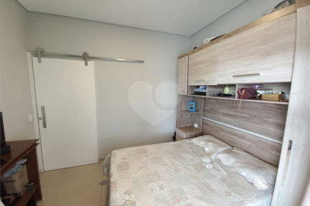 Casa à venda com 3 quartos, sendo 1 suíte,  no condomínio Villagio Milano, Sorocaba - SP