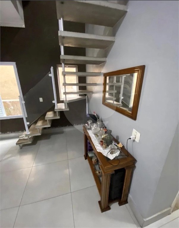 Sobrado à venda com 5 quartos em Santa Maria, Osasco, SP