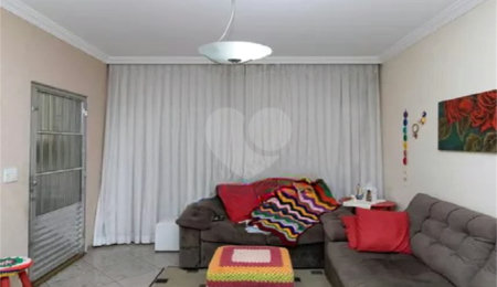 Casa à venda com 3 quartos, sendo 1 suíte, em Vila Gustavo, São Paulo, SP