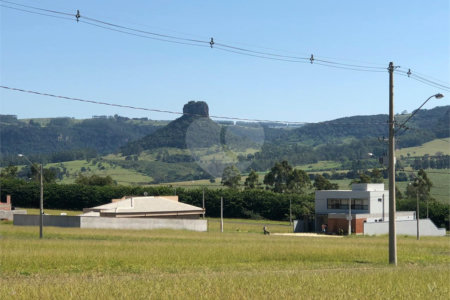 Terreno à venda no Centro, Analândia, SP
