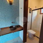 Casa à venda com 7 quartos, sendo 4 suítes, no condomínio Riviera de Santa Cristina XIII, Paranapanema - SP