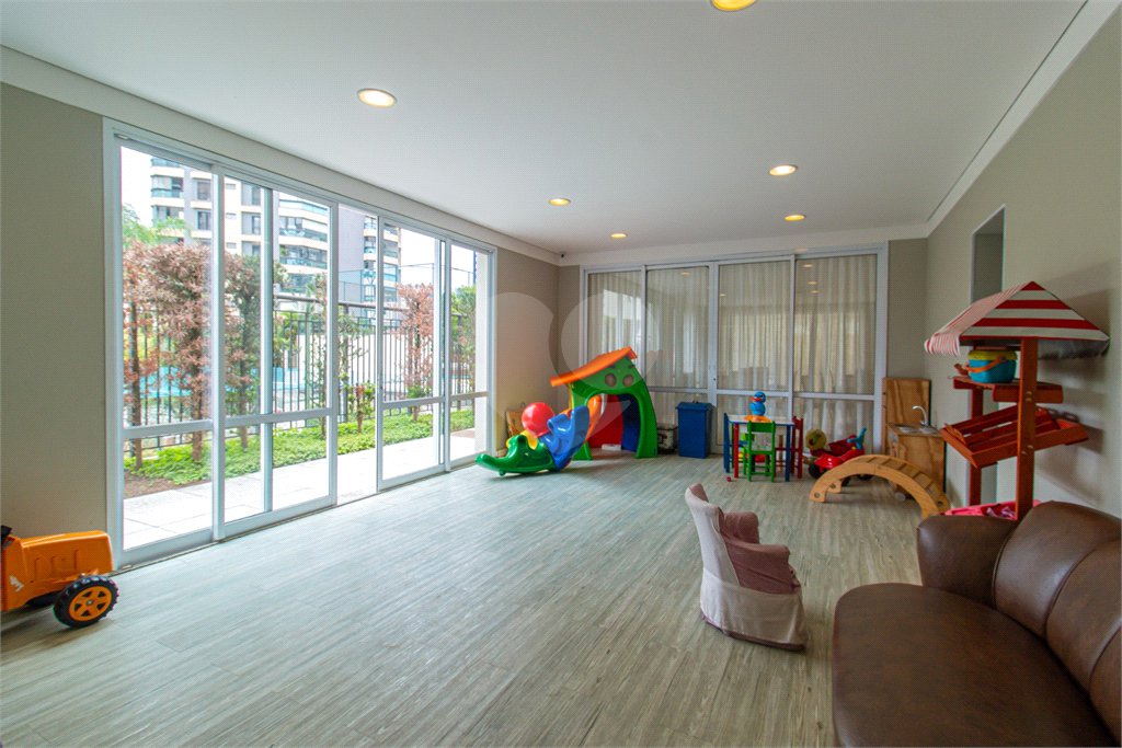 Apartamento à venda com 3 suítes em Chácara Santo Antônio, São Paulo, SP