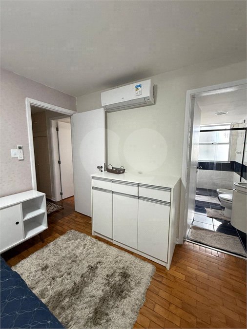 Apartamento à venda com 3 quartos, sendo 1 suíte, em Santa Cecília, São Paulo, SP