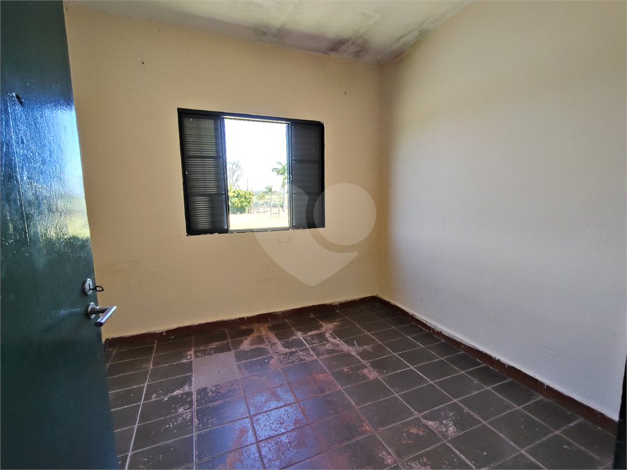 Fazenda para alugar com 3 quartos em Vila Santana, Itapetininga, SP