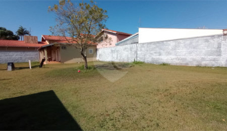 Casa à venda com 2 suítes em Vila Nastri, Itapetininga, SP