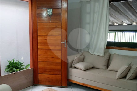 Casa à venda com 2 quartos, sendo 1 suíte,  em Jardim Cambuci, Mogi das Cruzes, SP