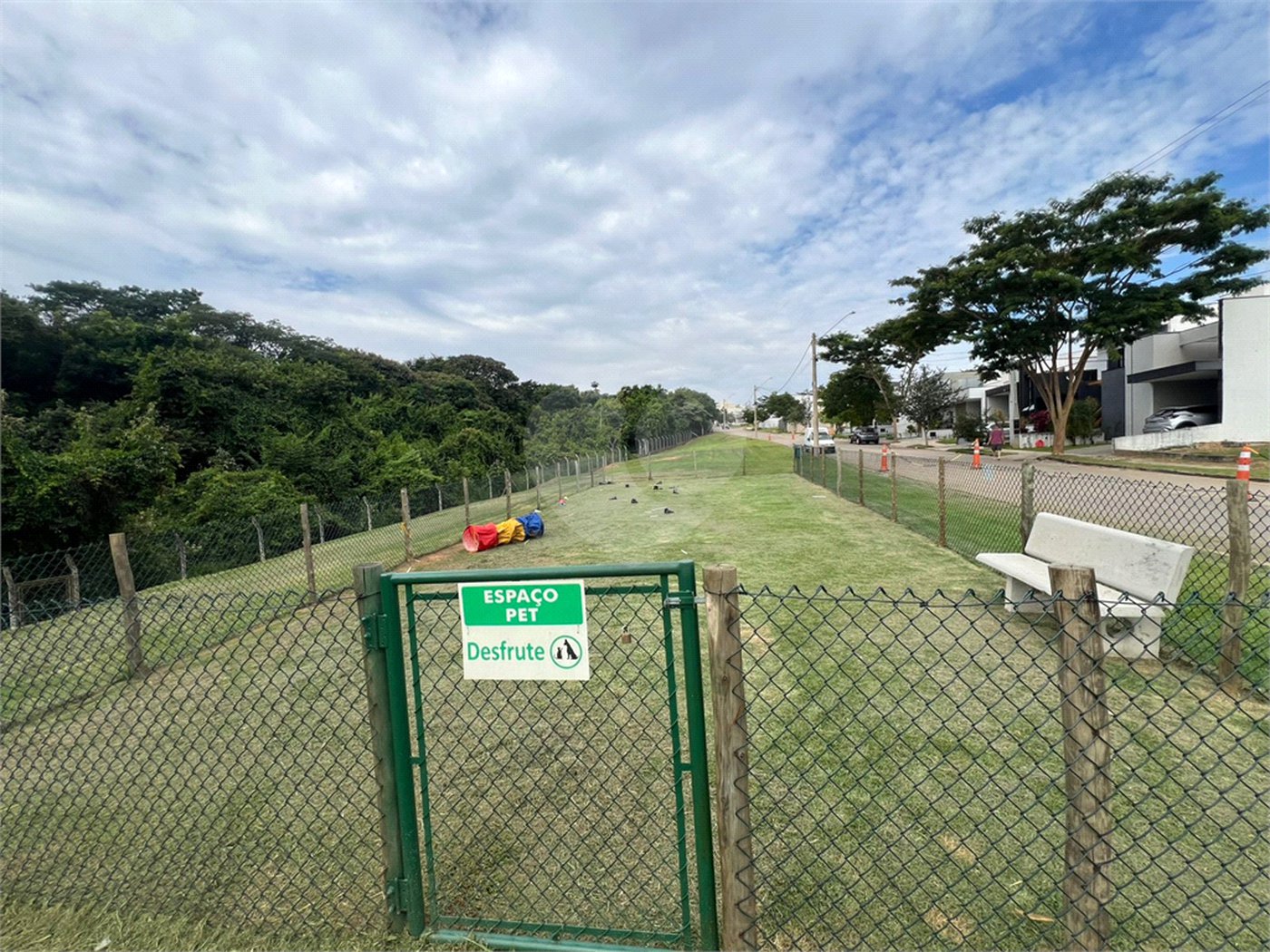 Casa à venda com 3 quartos, sendo 1 suíte, no condomínio Villagio_ipanema 1, Sorocaba - SP