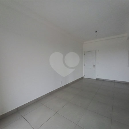 Apartamento à venda com 2 quartos, sendo 1 suíte,  em Além Ponte, Sorocaba, SP