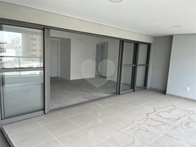 Apartamento à venda com 3 suítes em Paraíso, São Paulo, SP