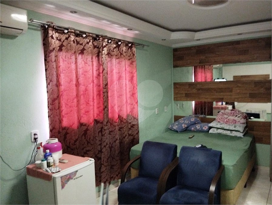 Casa à venda com 4 quartos, sendo 2 suítes, em Vila Santa Margarida, Ferraz de Vasconcelos, SP