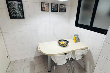 Apartamento à venda com 3 quartos, sendo 1 suíte,  em Vila Suzana, São Paulo, SP