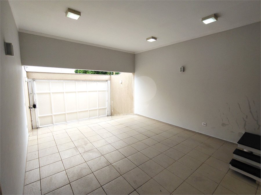 Sobrado à venda com 3 quartos, sendo 2 suítes, em Jardim Itália, Itapetininga, SP