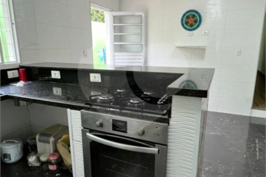 Sobrado à venda com 4 quartos, sendo 1 suíte, em Tremembé, São Paulo, SP