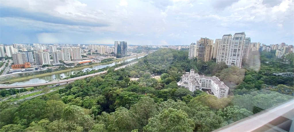 Apartamento à venda com 4 suítes em Jardim Fonte do Morumbi, São Paulo, SP