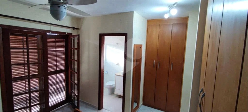 Casa à venda com 3 quartos, sendo 1 suíte, no condomínio Residencial Gabriela, São Paulo - SP