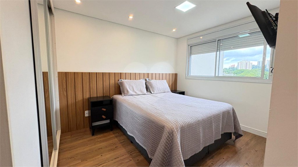 Apartamento à venda com 3 quartos, sendo 1 suíte, em Santo Amaro, São Paulo, SP
