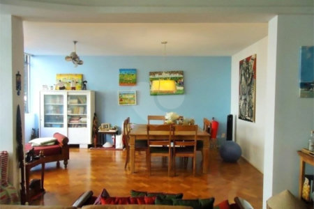 Apartamento à venda com 4 quartos, sendo 2 suítes, em Copacabana, Rio de Janeiro, RJ