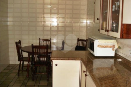 Sobrado à venda com 3 quartos, sendo 1 suíte, em Vila Gustavo, São Paulo, SP