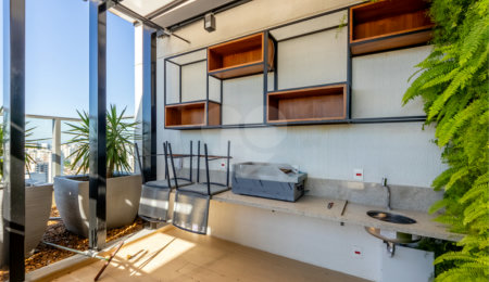 Apartamento à venda com 4 quartos, sendo 2 suítes,  em Vila Gumercindo, São Paulo, SP