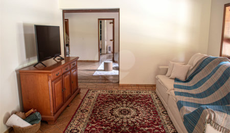 Sítio à venda com 4 quartos, sendo 2 suítes,  em Jardim Guaçu, São Roque, SP