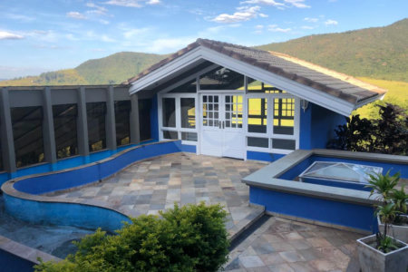 Casa à venda com 4 suítes no condomínio Osato, Atibaia - SP