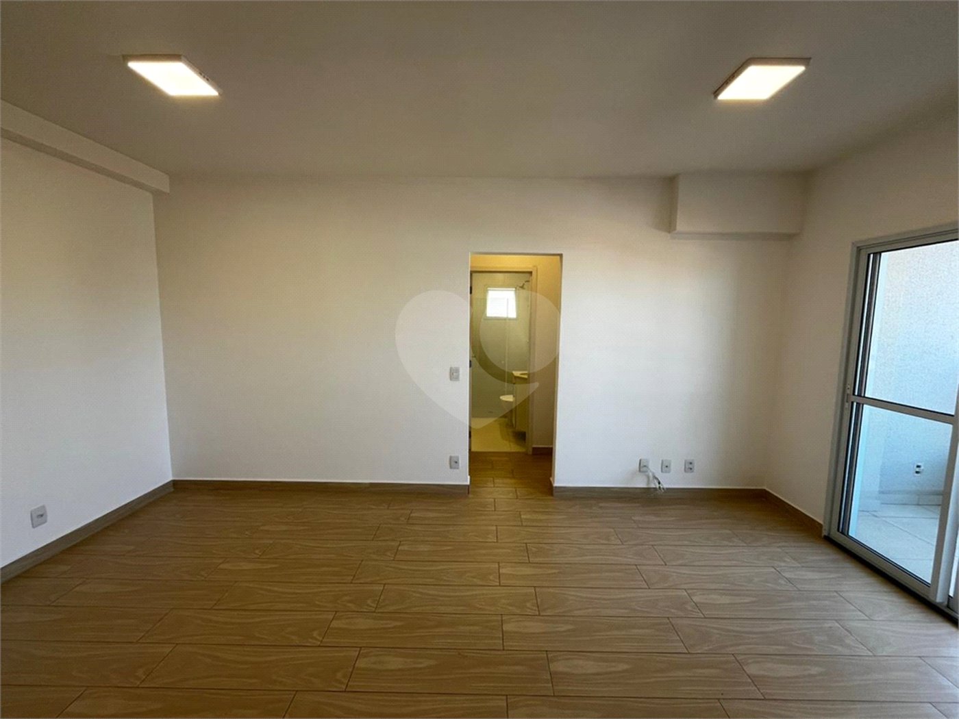 Apartamento à venda com 2 quartos, sendo 1 suíte,  em Vila Aparecida, Itapetininga, SP