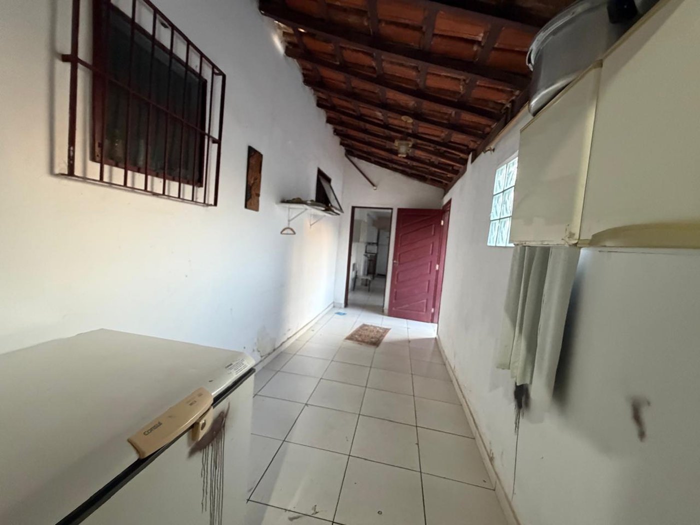 Casa Térrea à venda com 9 quartos, sendo 2 suítes, no condomínio Seranila, Monte Mor - SP